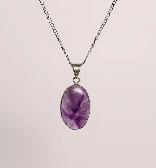 Zenn_Aura_Amethyst_Oval_Pendant_|_Focus_&_Tranquility