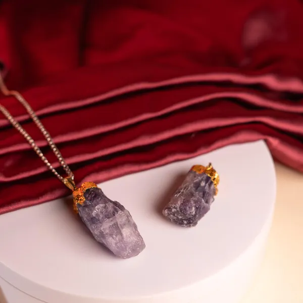 Zenn_Aura_Amethyst_Raw_Pendant_|_Natural_Spiritual_Healer