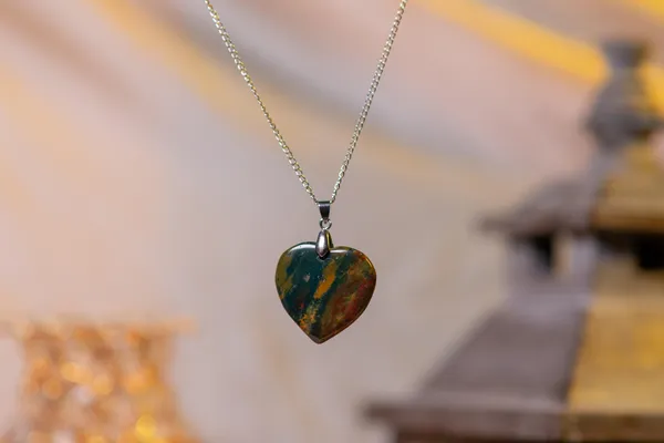 Zenn_Aura_Bloodstone_Heart_Pendant_|_Heart_of_Courage