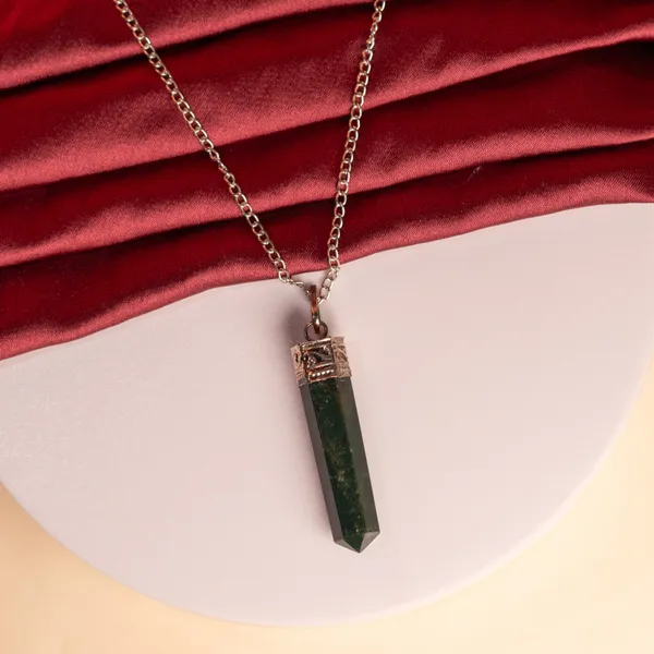 Zenn_Aura_Bloodstone_Pencil_Pendant_|_Vitality_Focus_Point