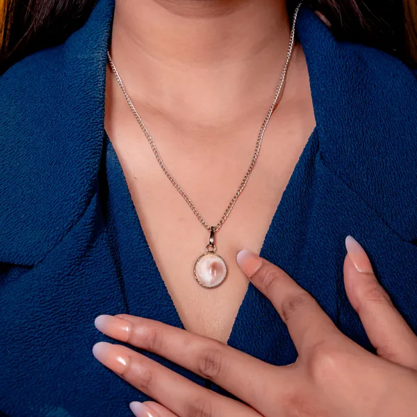 Zenn_Aura_Gomati_Chakra_Pendant_|_Wheel_of_Fortune