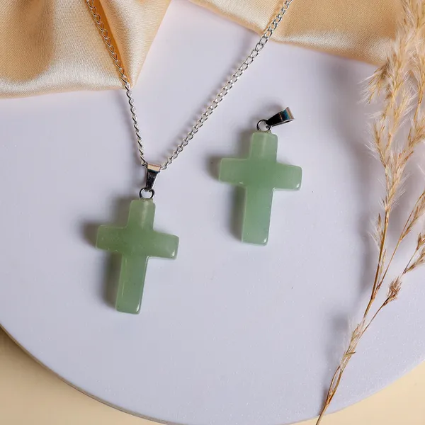 Zenn_Aura_Green_Aventurine_Cross_Pendant_|_Faith_in_Abundance