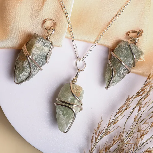 Zenn_Aura_Green_Aventurine_Raw_Pendant_Wire_Wrapped_|_Natural_Luck_Energy