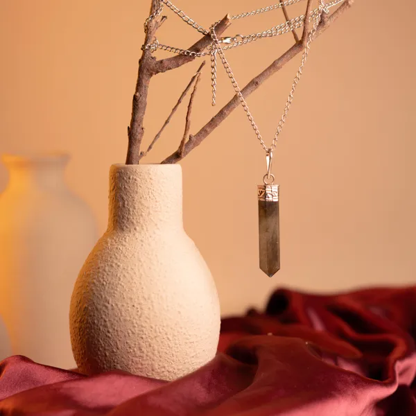 Zenn_Aura_Labradorite_Pencil_Pendant_|_Transformation_Focus_Point_(Large)
