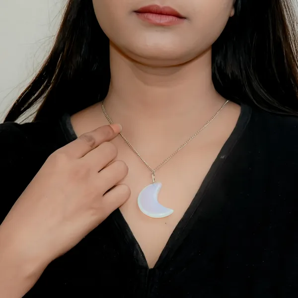 Zenn_Aura_Opalite_Moon_Pendant_|_Lunar_Light_Energy