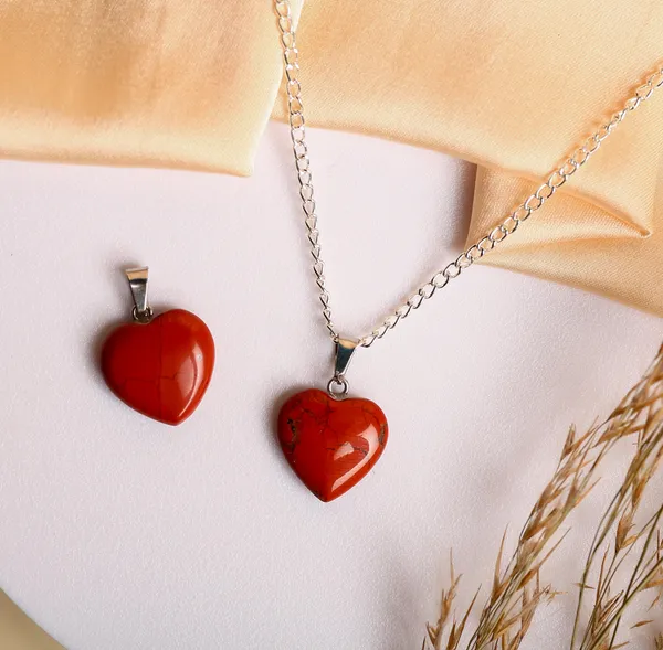 Zenn_Aura_Red_Jasper_Heart_Pendant_|_Heart_of_Vitality
