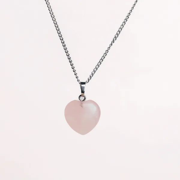 Zenn_Aura_Rose_Quartz_Heart_Pendant_|_Heart_of_Love
