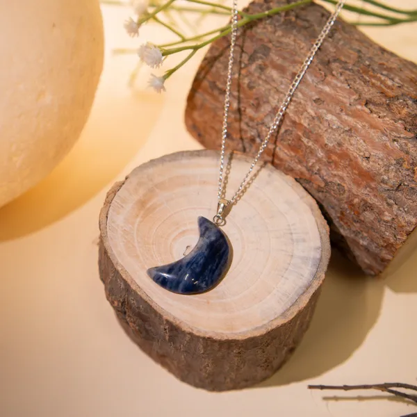 Zenn_Aura_Sodalite_Moon_Pendant_|_Wisdom_of_the_Moon