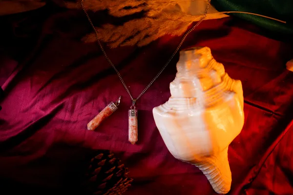 Zenn_Aura_Sunstone_Pencil_Pendant_|_Focused_Joy