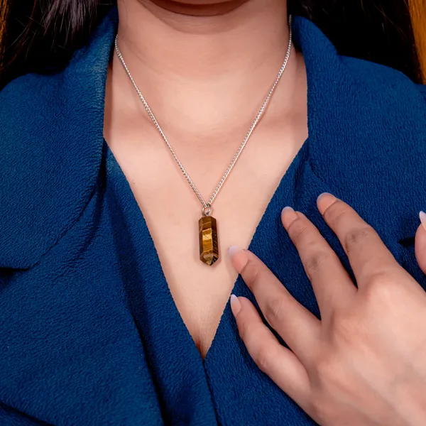 Zenn_Aura_Tiger's_Eye_Pencil_Pendant_|_Focused_Courage
