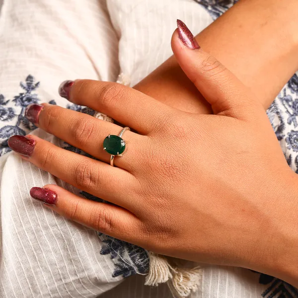 Zenn_Aura_Green_Jade_Ring_|_Harmony_&_Wisdom