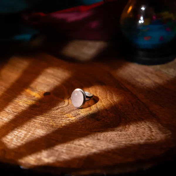 Zenn_Aura_Rose_Quartz_Ring_|_Unconditional_Love_(Oval_Shaped)