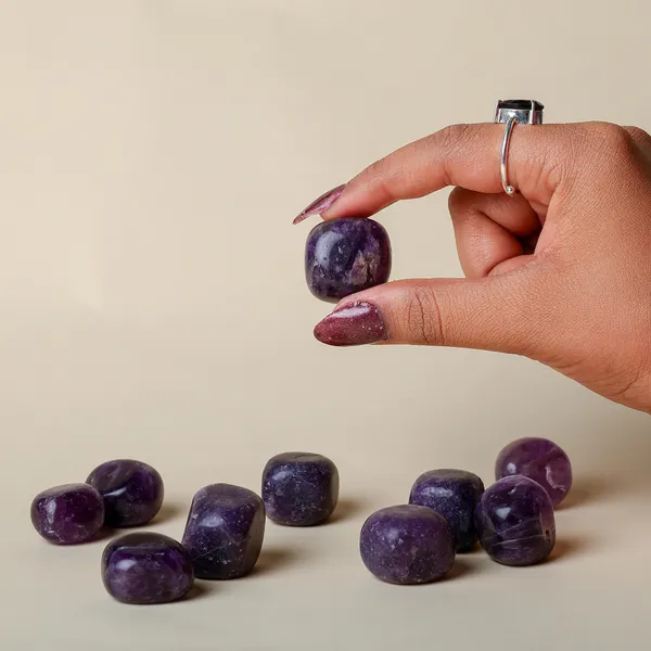Zenn_Aura_Brazilian_Lepidolite_Tumble_|_Calm_&_Renewal_(Pack_of_9)
