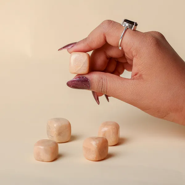 Zenn_Aura_Peach_Moonstone_Tumble_|_Feminine_Energy_&_Intuition_(Pack_of_9)