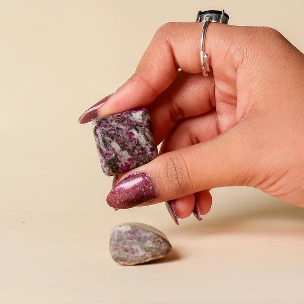 Zenn_Aura_Ruby_in_Feldspar_Tumble_|_Passion_&_Positivity_(Pack_of_9)