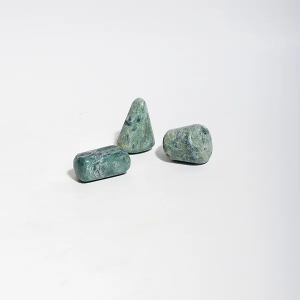 Zenn_Aura_Ruby_in_Fuchsite_Tumble_|_Heart_Healing_&_Vitality_(Pack_of_9)