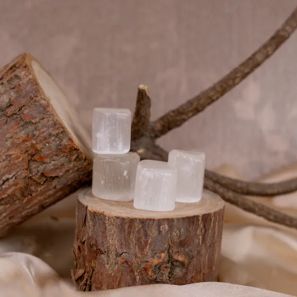 Zenn_Aura_Selenite_Tumble_|_Purity_&_Spiritual_Clarity_(Pack_of_9)