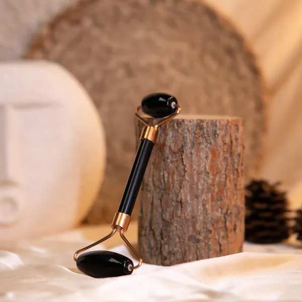 Zenn_Aura_Black_Tourmaline_Face_Roller_|_Grounding_Radiance