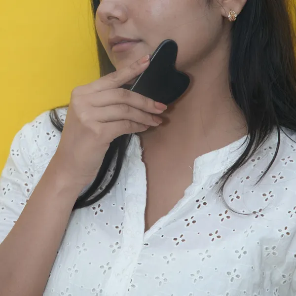 Zenn_Aura_Black_Tourmaline_Gua_Sha_|_Shield_&_Sculpt