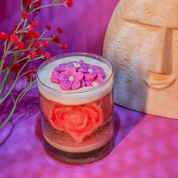Zenn_Aura_Floral_Radiance_Aroma_Candle_|_Blooming_Light