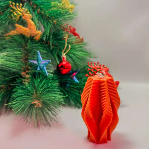 Zenn_Aura_Amber_Origami_Glow_Candle