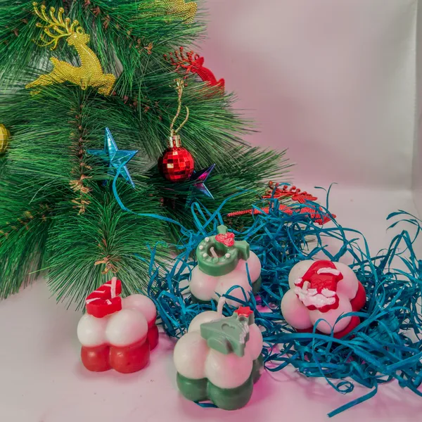 Zenn_Aura_Festive_Bubble_Cluster_Candle_Set