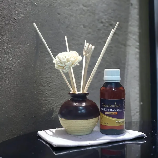 Zenn_Aura_Citronella_Reed_Diffuser_Set_|_Protection_&_Freshness_(100_ML_Ceramic)