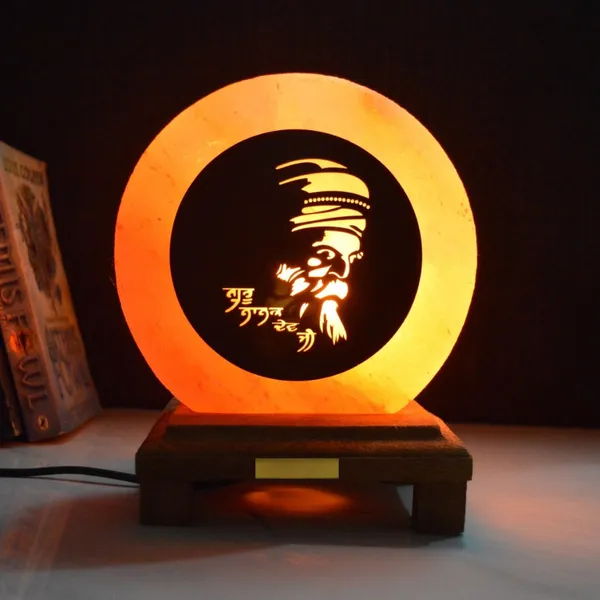 Zenn_Aura_Gurunanak_Ji_Himalayan_Rock_Salt_3D_Lamp_|_Faith_&_Guidance
