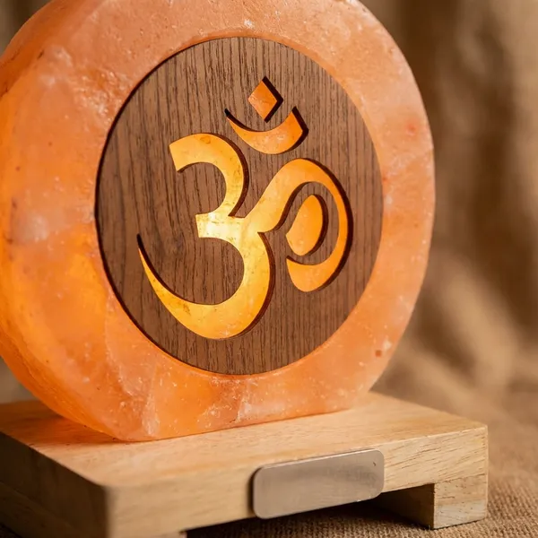Zenn_Aura_OM_Himalayan_Rock_Salt_3D_Lamp_|_Peace_&_Harmony