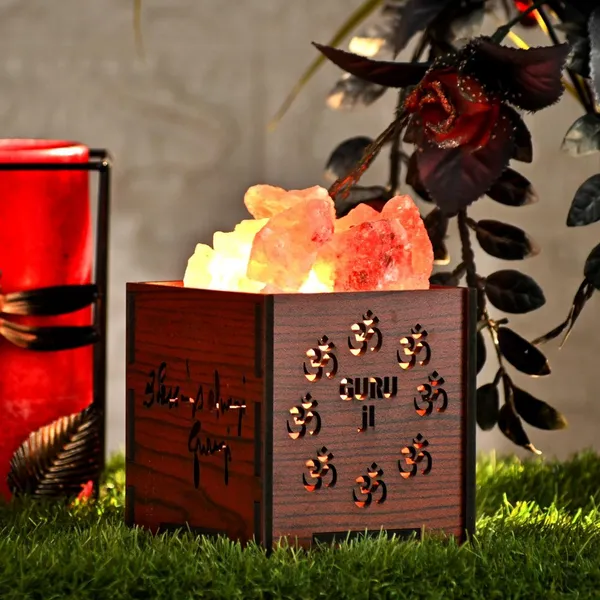 Zenn_Aura_Guru_Ji_Blessing_Himalayan_Rock_Salt_Wooden_Basket_Lamp_|_Blessings_&_Devotion_(Wooden_4"_x_3.5")