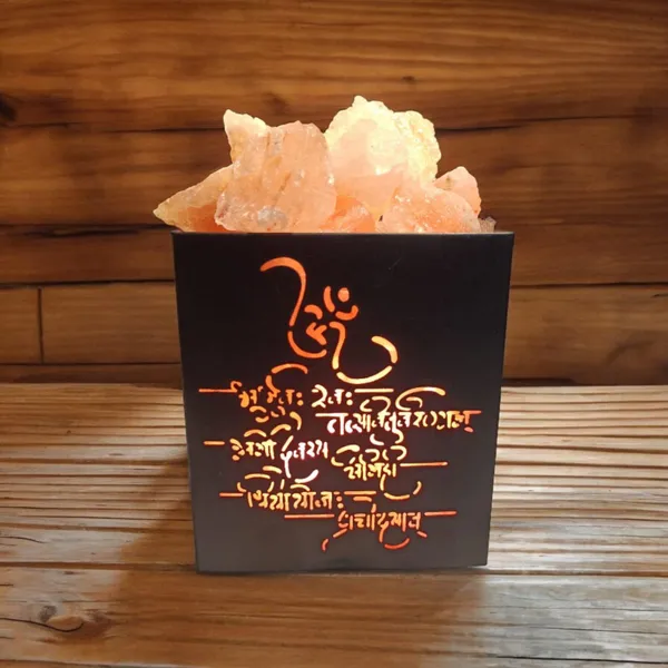 Zenn_Aura_Laxmi_Ji_Himalayan_Rock_Salt_Wooden_Basket_Lamp_|_Wisdom_&_Prosperity_(Metal_4"_x_4.5")