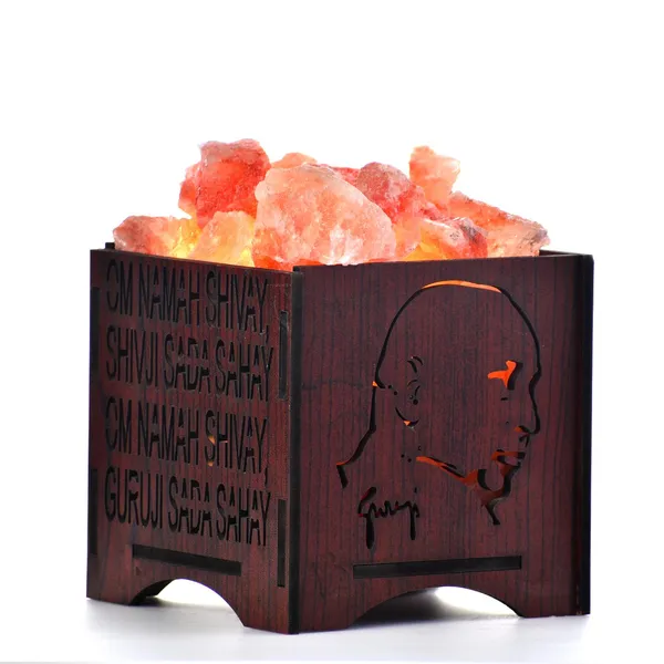 Zenn_Aura_Jai_Guru_Ji_Himalayan_Rock_Salt_Wooden_Basket_Lamp_|_Blessings_&_Devotion_(Wooden_5"_x_5")