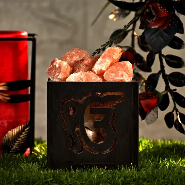 Zenn_Aura_Ek_Omkaar_Himalayan_Rock_Salt_Wooden_Basket_Lamp_|_Faith_&_Unity_(Wooden_4"_x_4.5")