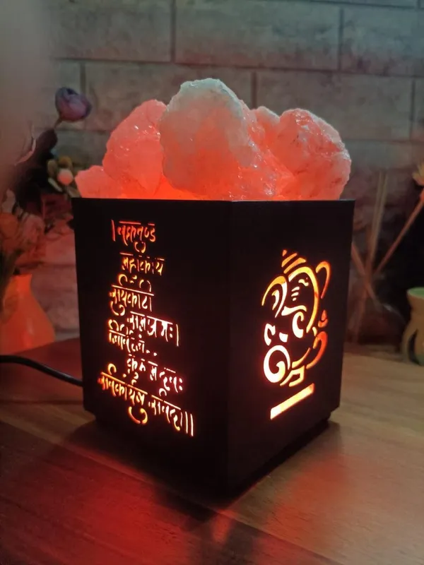 Zenn_Aura_Ganesha_Mantra_Himalayan_Rock_Salt_Wooden_Basket_Lamp_|_Wisdom_&_Prosperity_(Metal_4"_x_4.5")