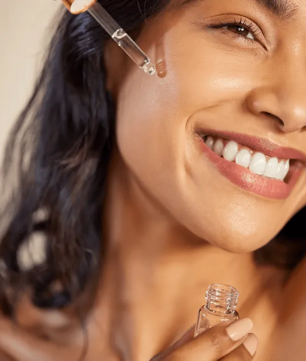 Kumkumadi_Tailam_Natural_Face_Glow_Oil_For_Radiant_Skin
