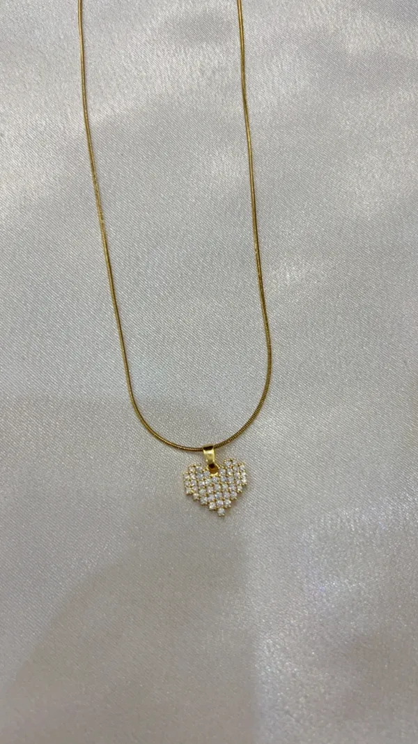 Golden_Dazzling_Stone_Heart_Necklace_For_Women_And_Girls
