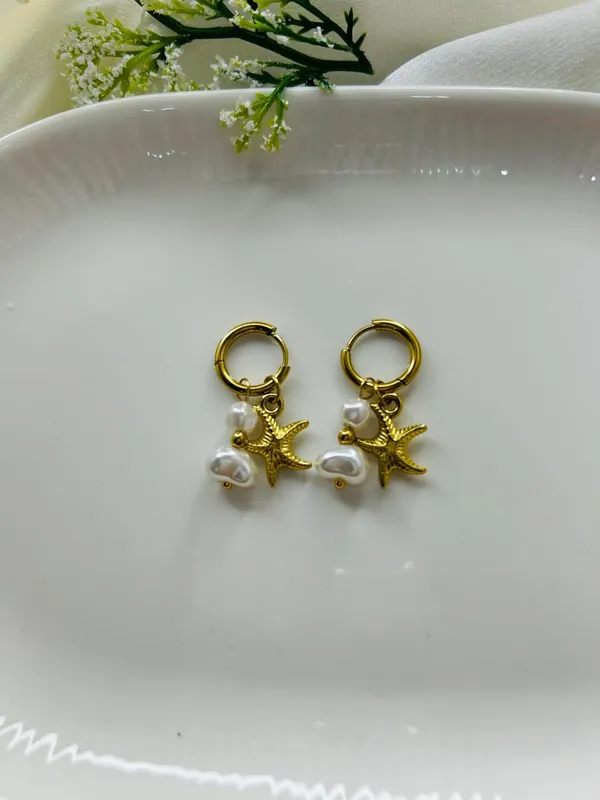 Golden_Starfish_Earring_For_Women_And_Girls