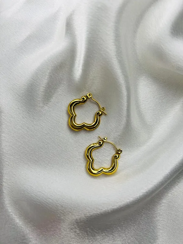 Golden_Bloom_Hoop_Earrings_For_Women_And_Girls