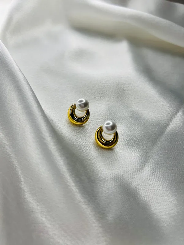 Golden_Elegance_Pearl_Loop_Studs_For_Women_And_Girls