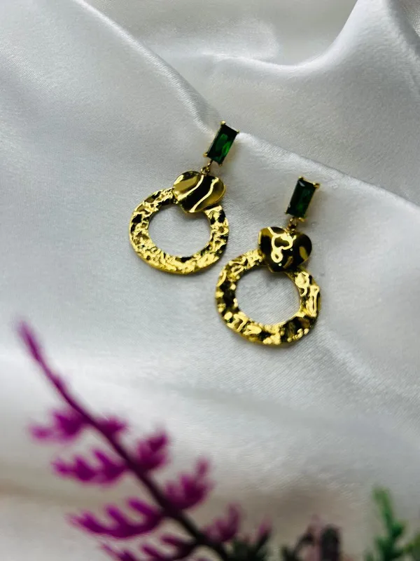Golden_Emerald_Luxe_Textured_Hoop_Earrings_For_Women_And_Girls
