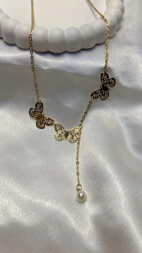 Golden_Butterfly_Pearl_Drop_Necklace_For_Women_And_Girls