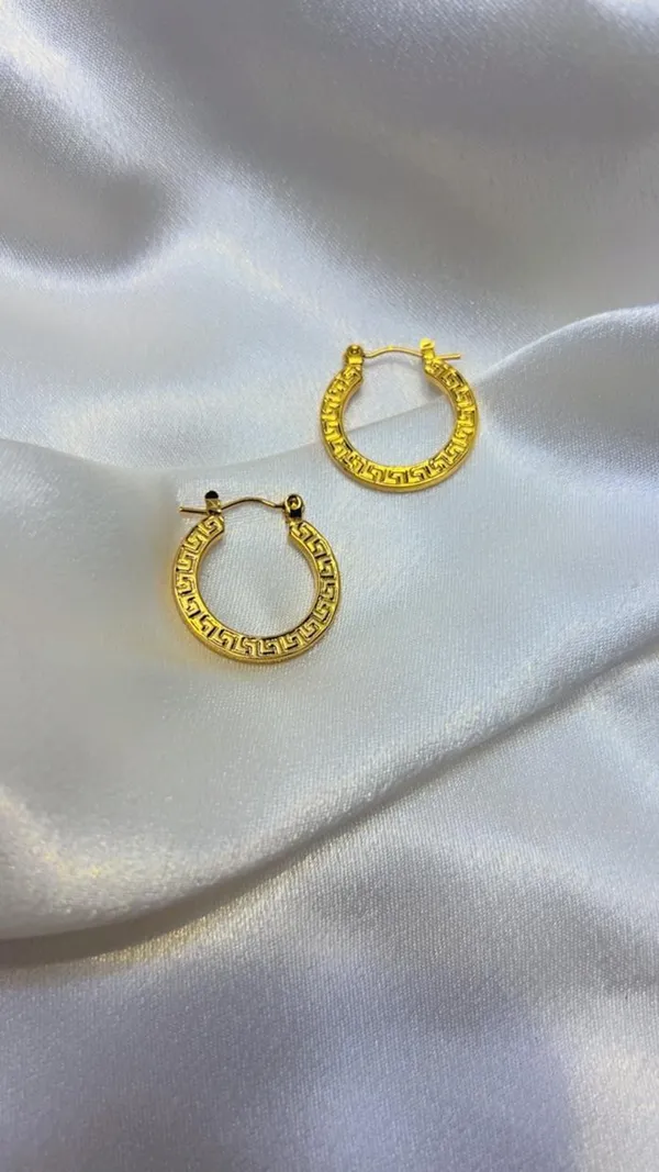Golden_Anti_Tarnish_Greek_Key_Hoop_Earrings_For_Women_And_Girls
