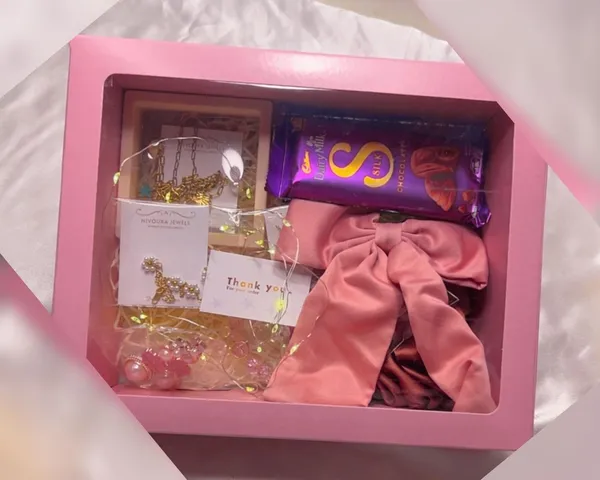 Golden_Luxury_Gift_Hamper_For_Women_And_Girls_|_Pack_Of_Set_Of_6