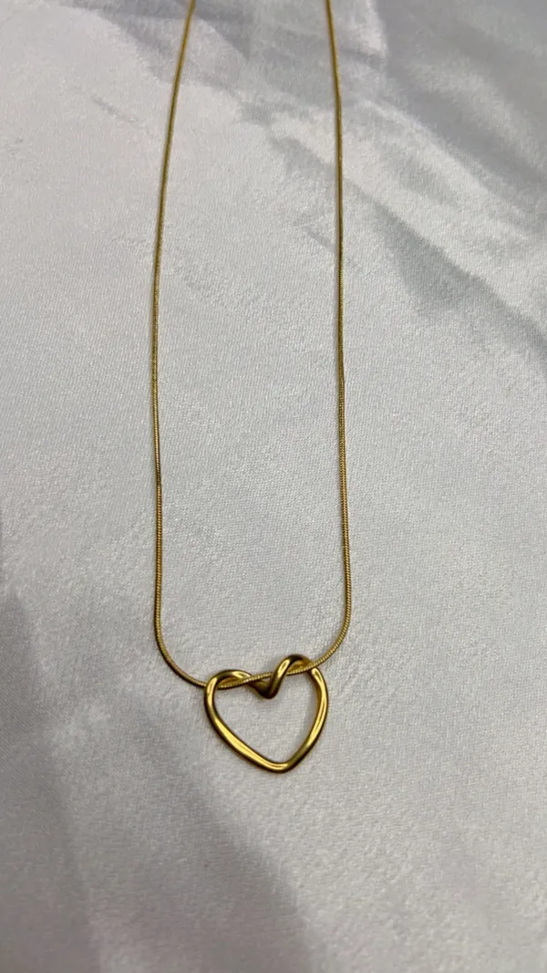 Golden_Heart_Link_Necklace_For_Women_And_Girls