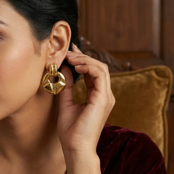 Golden_Bold_Luxe_Hoop_Stud_Earring_For_Women_And_Girls_|_Pack_Of_2