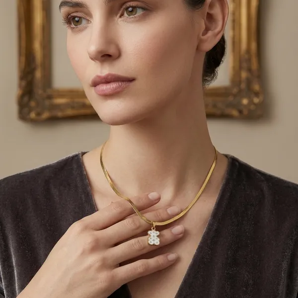Golden_Chic_Charm_Necklace_For_Women_And_Girls