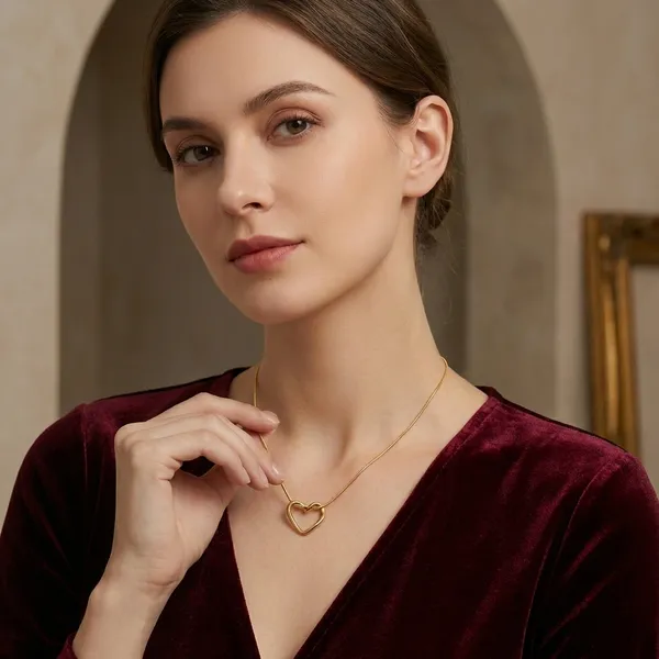 Golden_Heart_Link_Necklace_For_Women_And_Girls