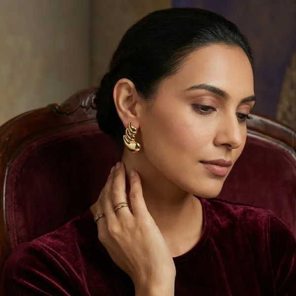 Golden_Luxe_Curve_Stud_Earring_For_Women_And_Girls_|_Pack_Of_2