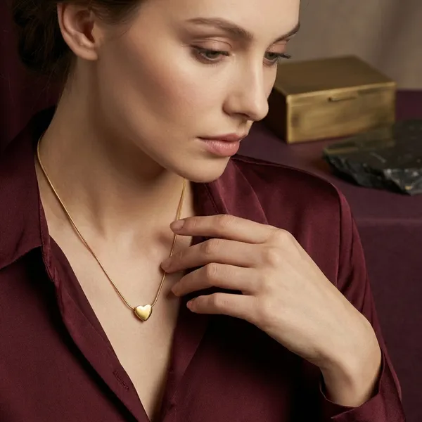 Golden_Tiny_Love_Pendant_Necklace_For_Women_And_Girls
