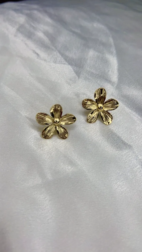 Golden_Flower_Earring_For_Women_And_Girls_|_Pack_Of_2